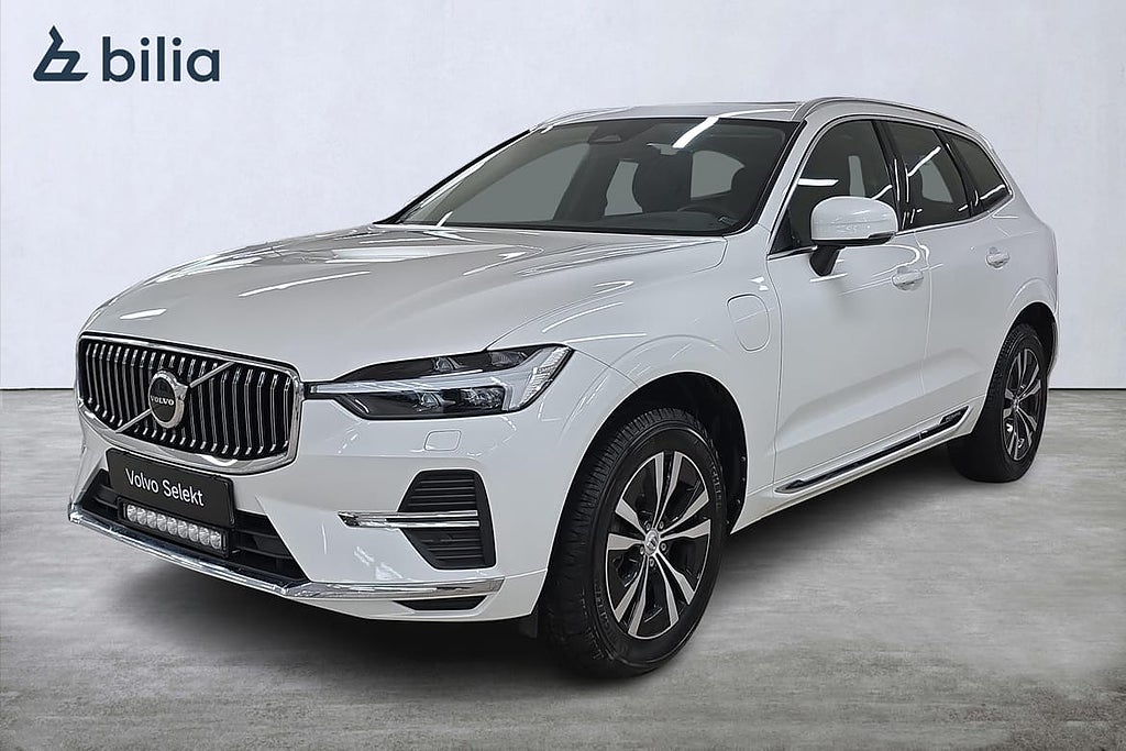 Volvo XC60 Recharge T6 Core Edition/Panorama/Backkamera/V...