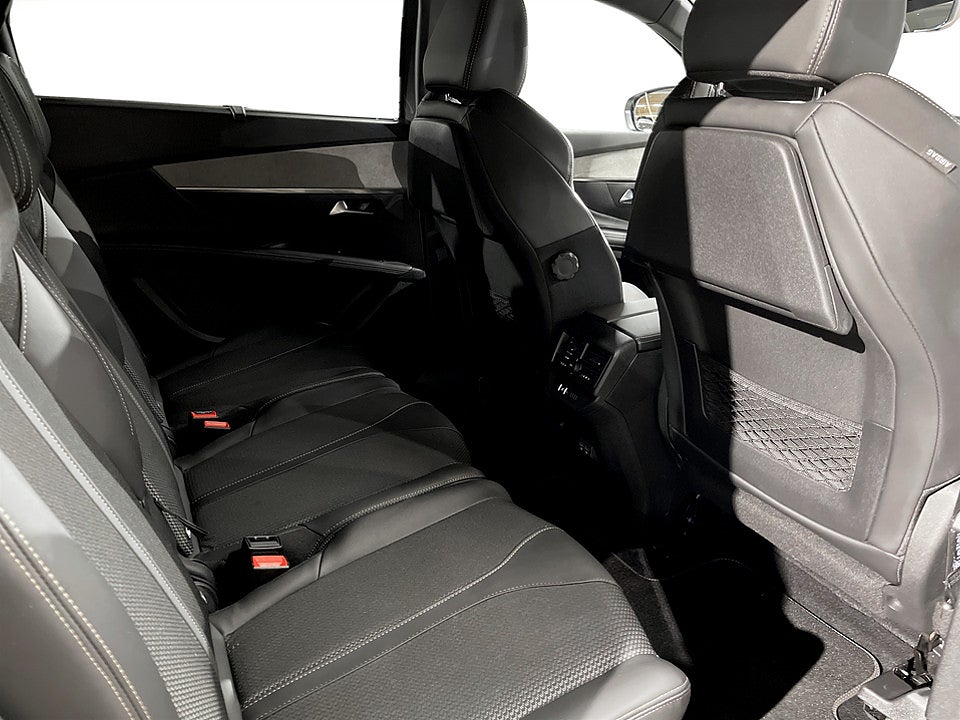 Bild på Peugeot 5008 GT 1.2 PT 130hk Aut 7-SITS B-KAMERA CARPLAY