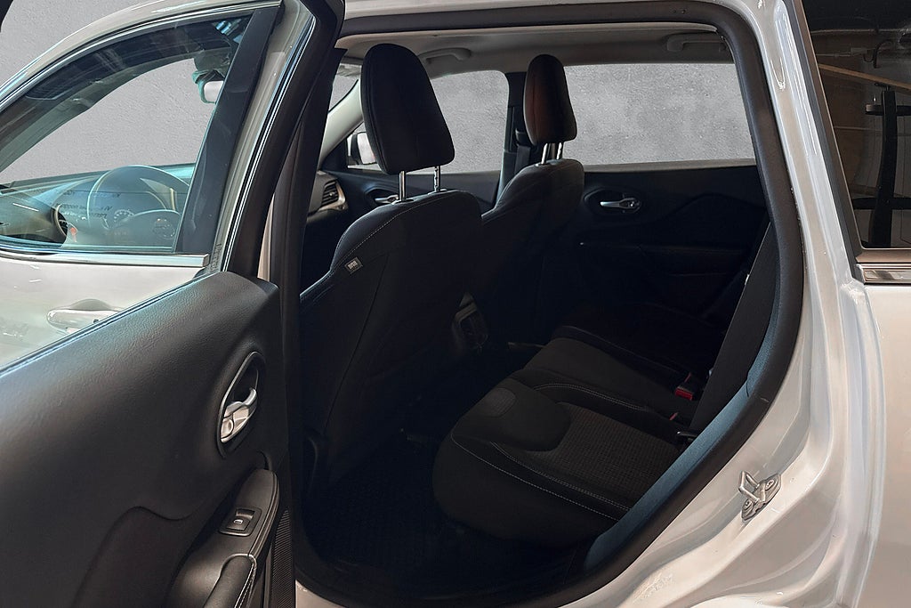 Jeep Cherokee 2.0 CRD 4WD Dragkrok ENDAST 450 MIL 1-Ägare Nyskick