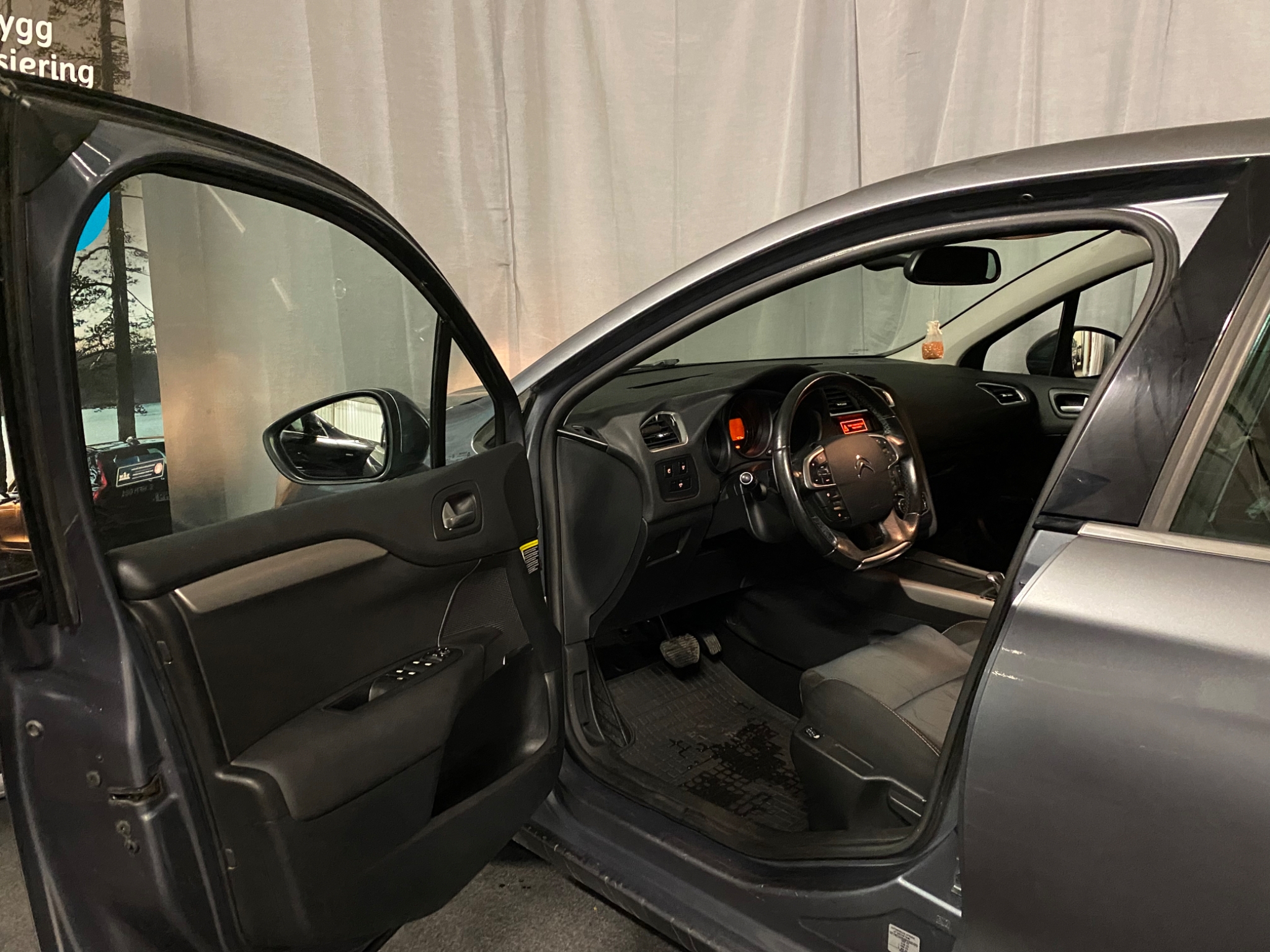 Citroen C4 2013, photo 7/46