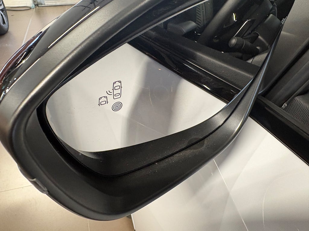 Peugeot 2008  Hybrid 145 1.2 GT PureTech 145 e-DSC Euro 6  thumbnail