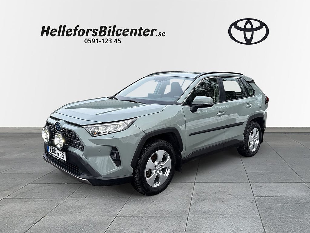 Toyota RAV4 Hybrid AWD-i Active Komfort Värmare Motorv Vhjul Car play