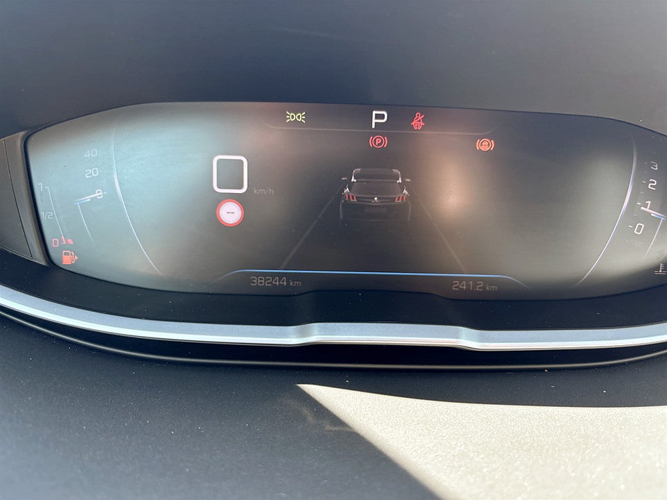 Bild på Peugeot 3008 GT Black Pack 1.2 PT 130hk Aut B-KAMERA CARPLAY