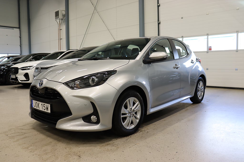 Toyota Yaris Hybrid CVT Active Backkamera Adaptfarth Miracast 116hk