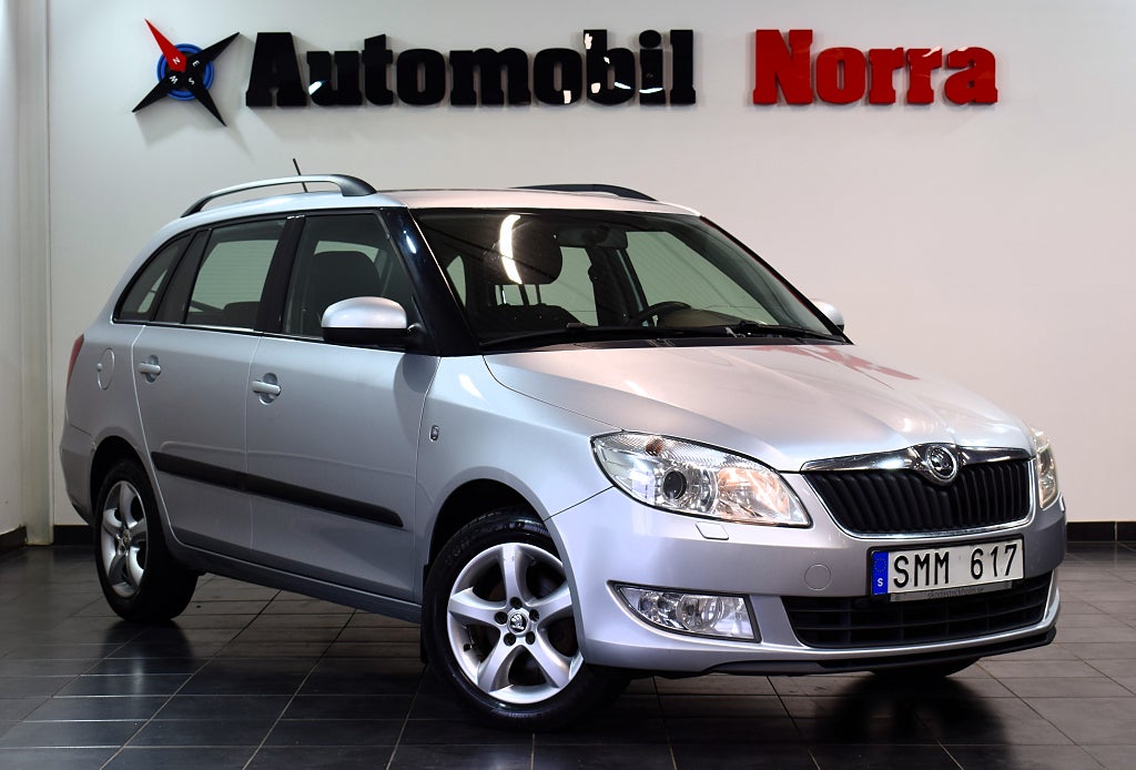 Skoda Fabia Kombi 1.2 TSI Elegance PDC/M-Värmare/Drag