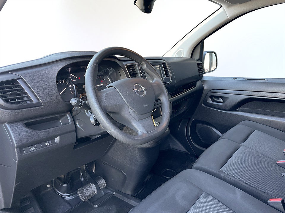Bild på Opel Vivaro Business 2.0 BHDi 145hk Aut L3 DRAG VÄRMARE FJÄRR