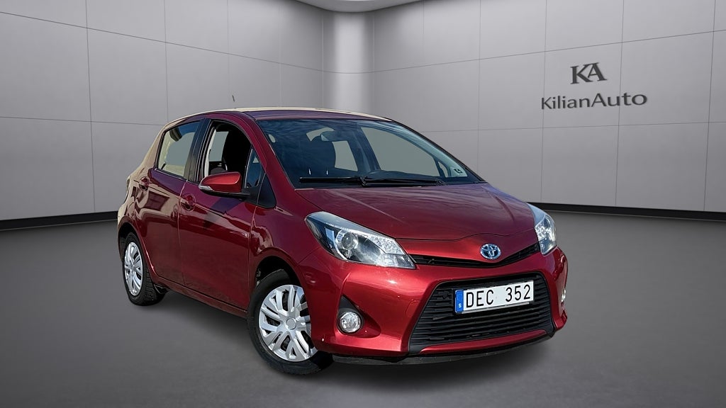Toyota Yaris Hybrid e-CVT Active Euro 5 Backkamera Navi RÄNTA 3,45%