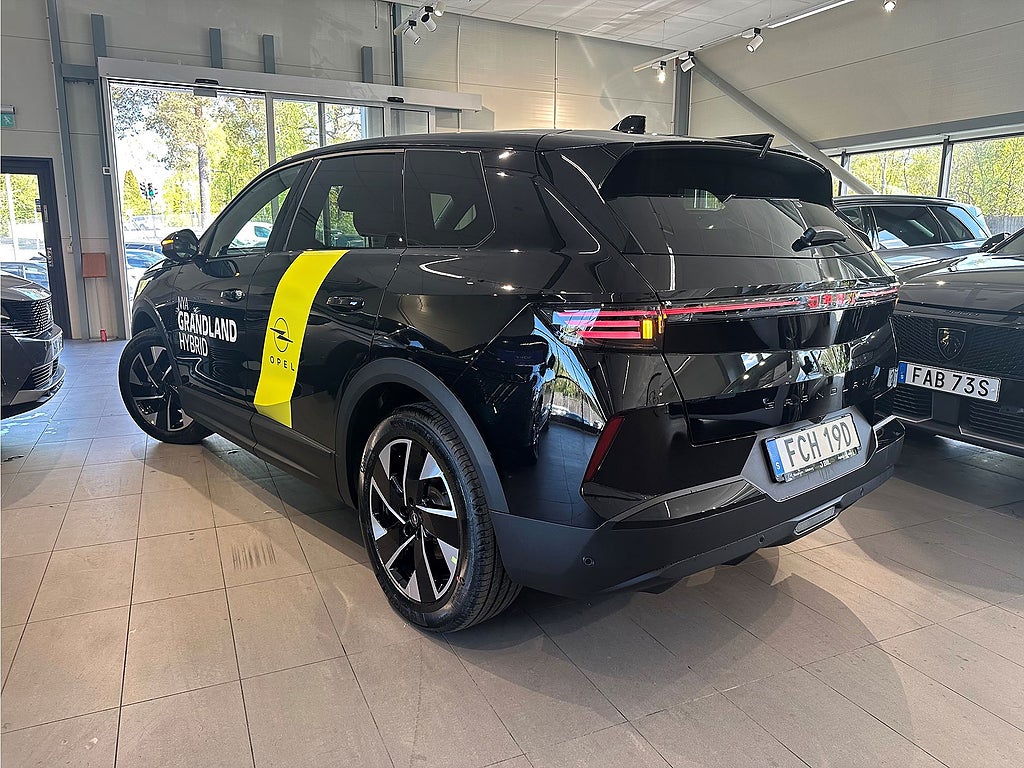 Bild på Opel Grandland Ultimate Hybrid Aut - DEMO