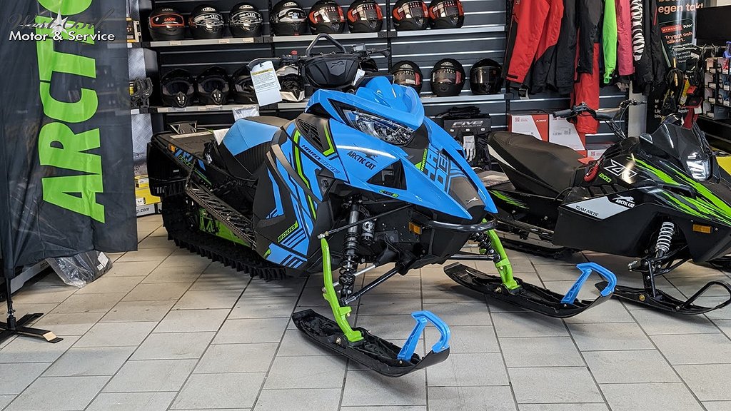 Arctic Cat M 8000 HARDCORE ALPHA ONE 146" SUPERDEAL