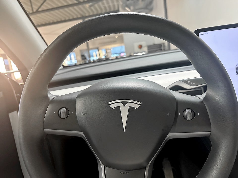 Bild på Tesla Model Y Standrad Range 299hk Aut RWD 360° KAMERA ELSTOL