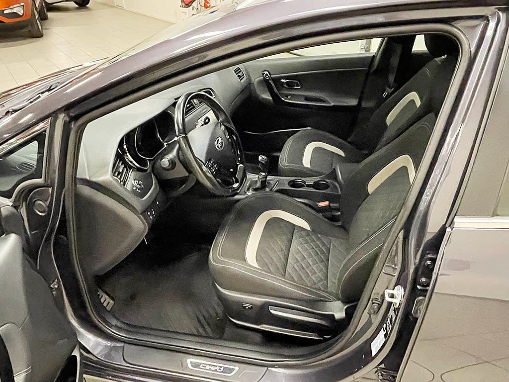 Kia Ceed SW 1,6 CRDi GT-Line 136Hk