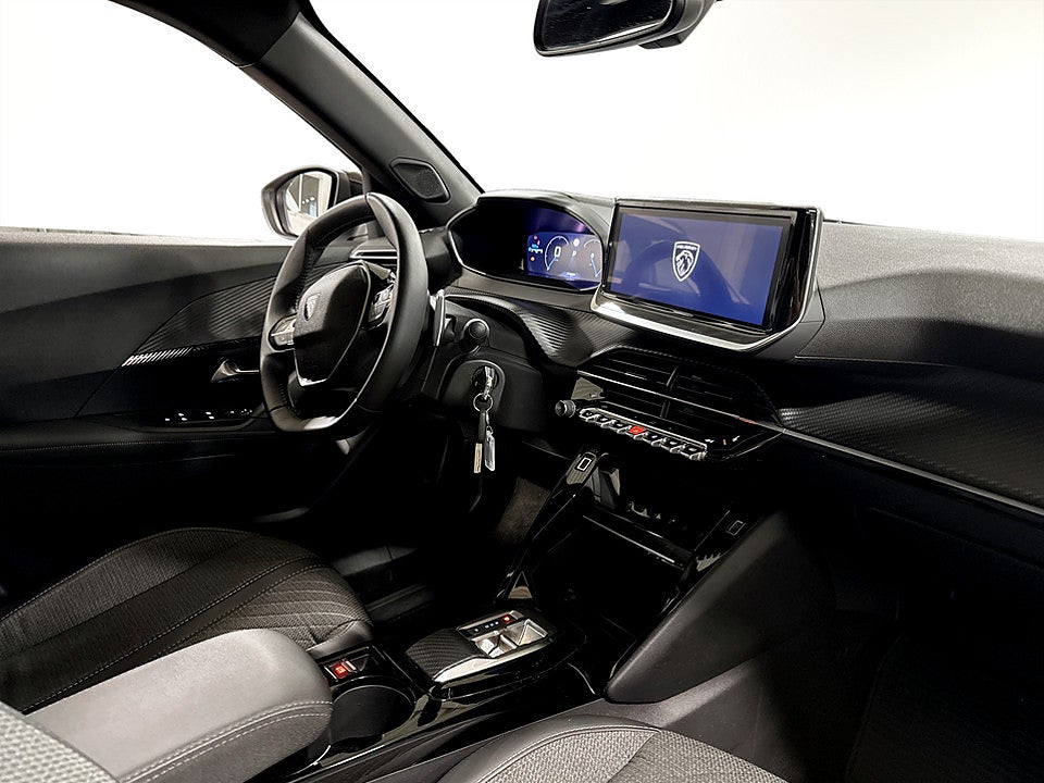 Bild på Peugeot 2008 Allure 1.2 PT 130hk Aut B-KAMERA CARPLAY