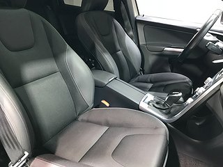 SUV Volvo XC60 8 av 20