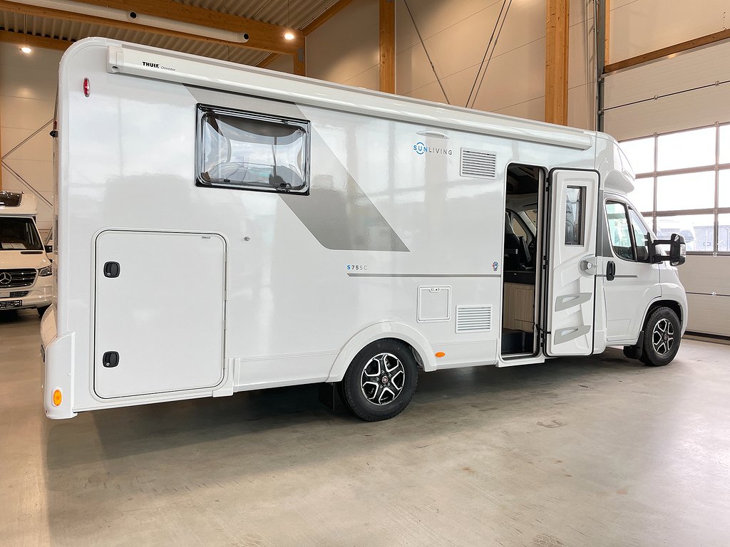Sun Living S 75 SC / Taksäng /  B-körkort / Automat 140hk - Sun Living