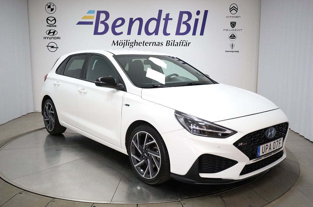 Hyundai i30 1.5 T-GDI DCT N-Line Låga mil | Rattvärme | Backkamera