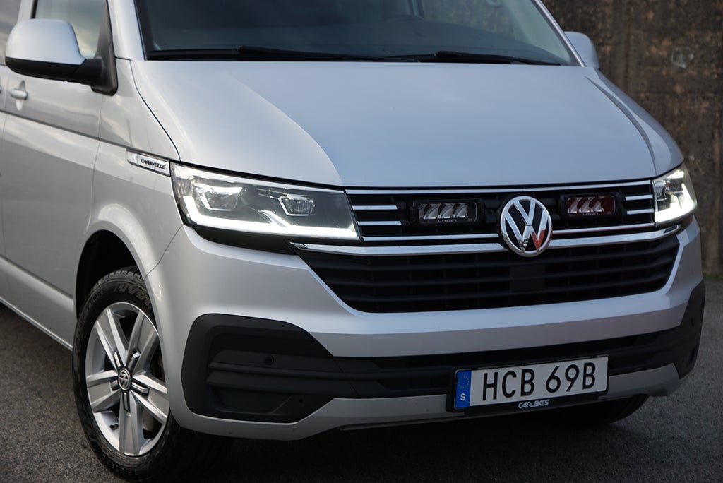 Volkswagen Caravelle 2.0 TDI 199hk DSG 9-Sits LED Navi Kamera CarPlay Drag