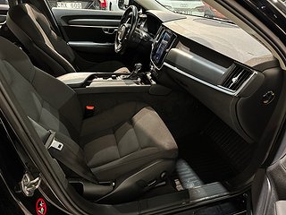 Volvo V90 D3 AWD Kinetic Drag Pvärm CarPlay VoC GPS S/V-hjul