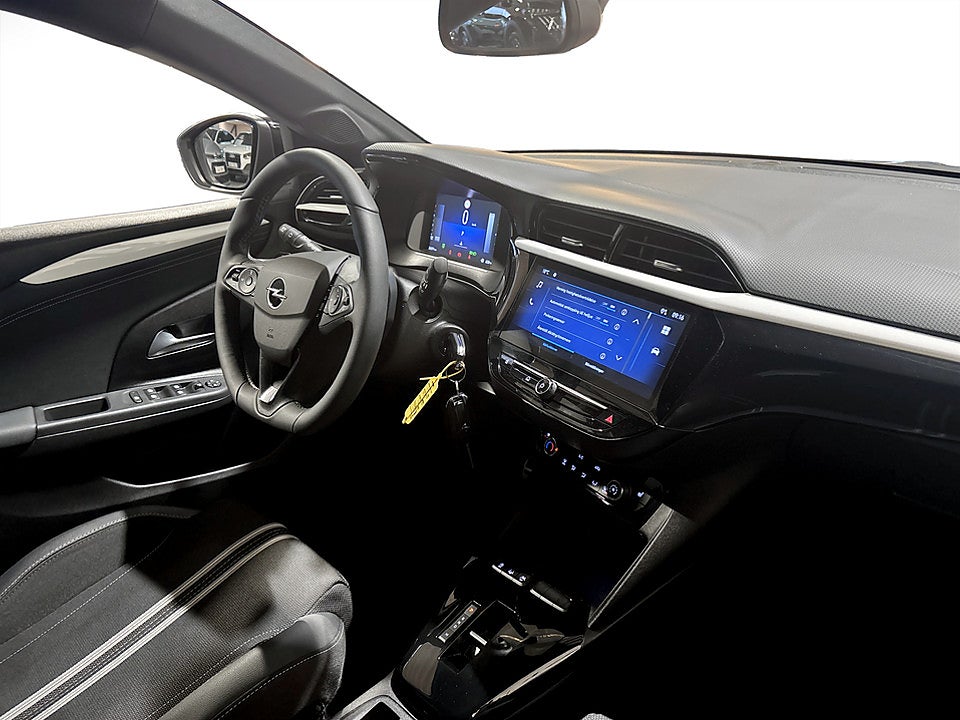 Bild på Opel Corsa GS 1.2 PT 100hk Aut B-KAMERA CARPLAY RATTVÄRME