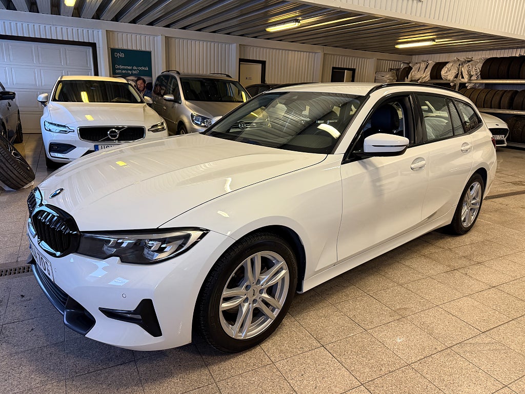 BMW 320 d xDrive Touring Steptronic Sport line 1 ägare Navi