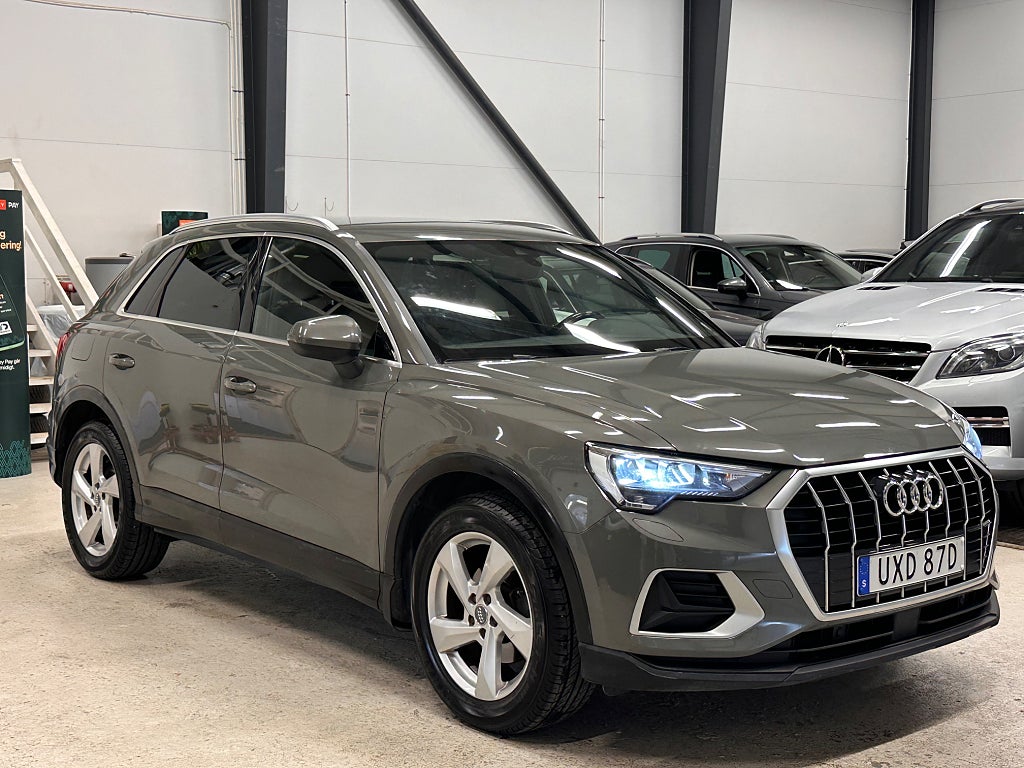 Audi Q3 35 TFSI PROLINE ADVANCED COCKPIT DRAG VÄRMARE CARPLAY 