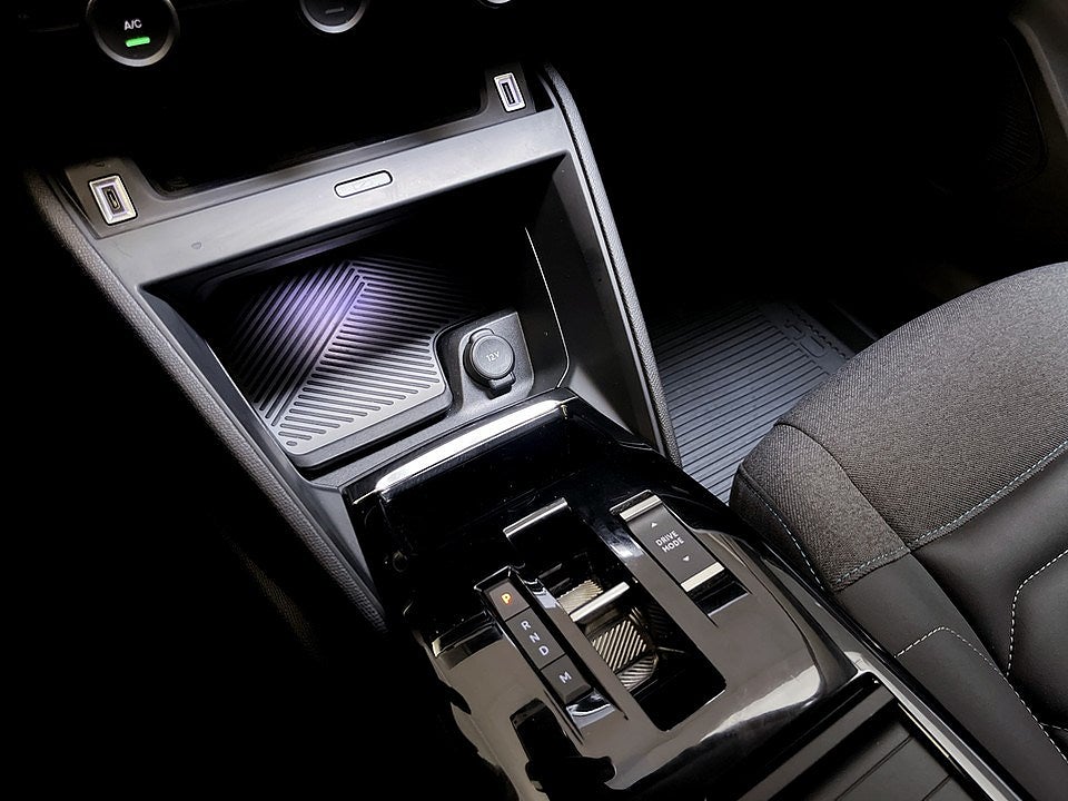 Bild på Citroën C4 X Shine 1.2 PT 130hk Aut - 360-KAMERA, CARPLAY