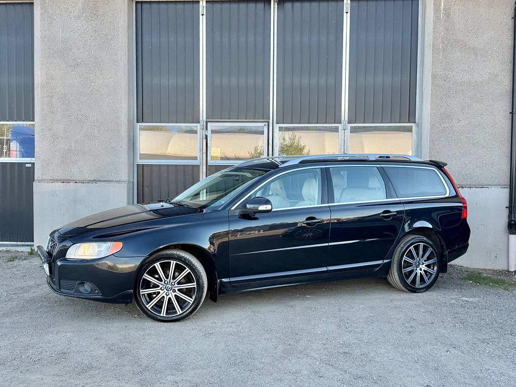 Volvo V70 D3 163HK Summum D-Värmare Blis Drag adaptiv