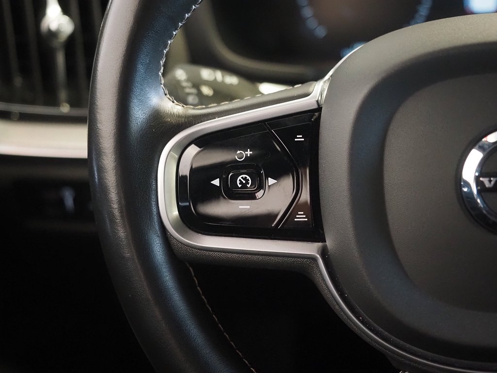 Volvo V60 T8 AWD 392hk Geartronic R-Design | Drag | Skinn | 2020