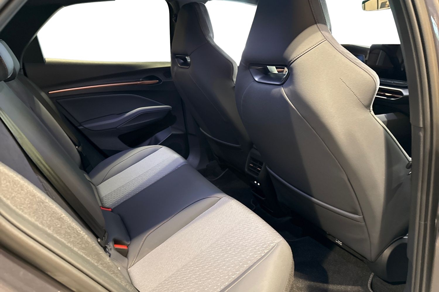 Cupra Raval 2027, bild 7/10
