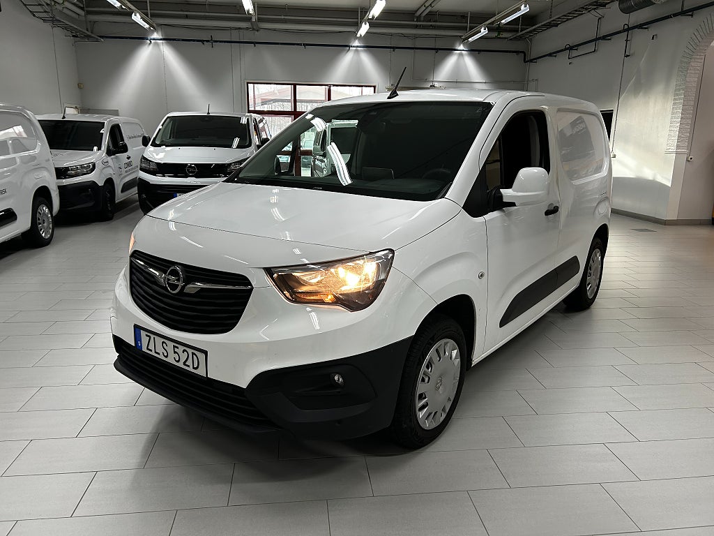 Opel Combo Cargo 1.5 BlueHDi 100 L1 Momsbil Drag,Värmare