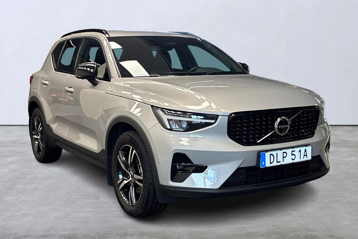 Volvo XC40 B3 FWD Bensin Plus Dark 2025, bild 6/10