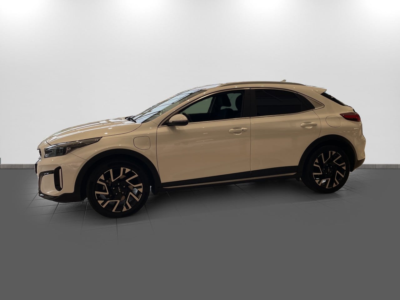 Kia XCeed PLUG-IN HYBRID ACTION 2023, photo 4/10