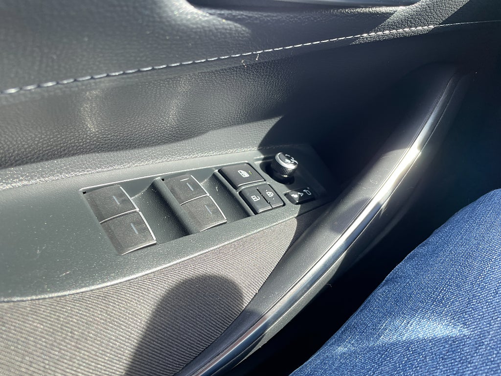 Suzuki Swace Hybrid 1.8 VVT-i E-CVT 122 hk