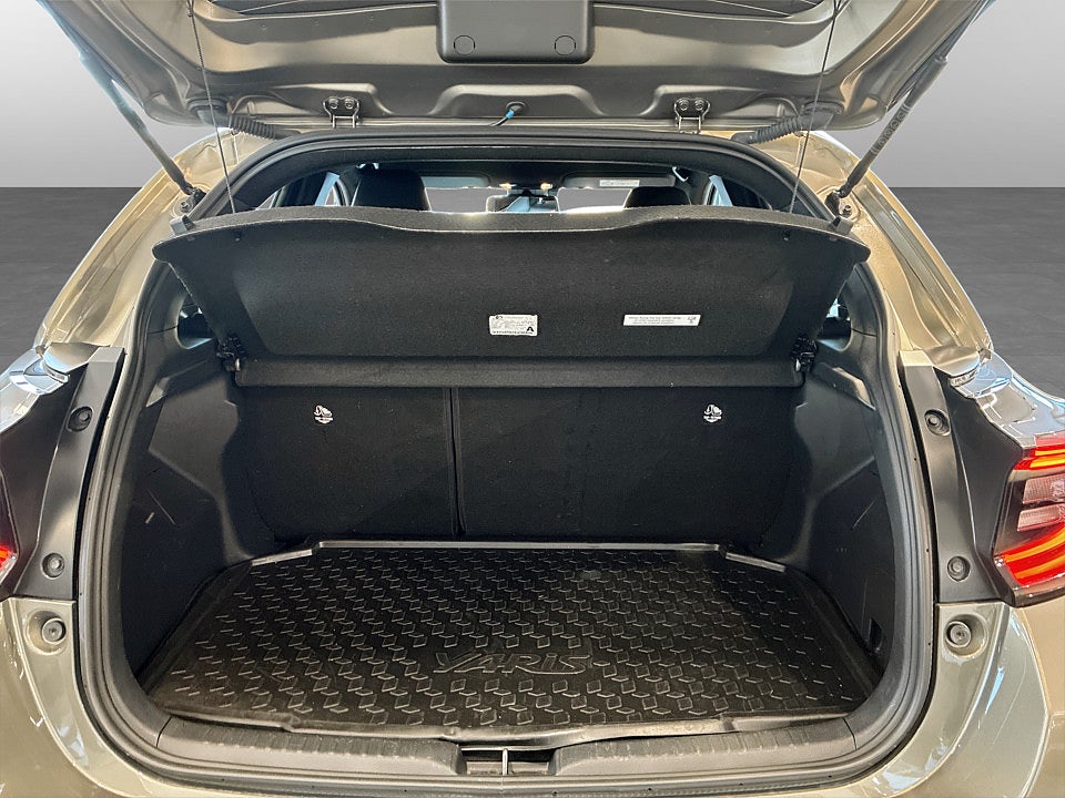 Bild på Toyota Yaris Style Hybrid CVT 116hk Aut B-KAMERA CARPLAY