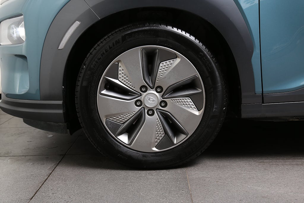Hyundai Kona Electric 64 kWh Premium 204hk Skinn Navi 1ägare 2020