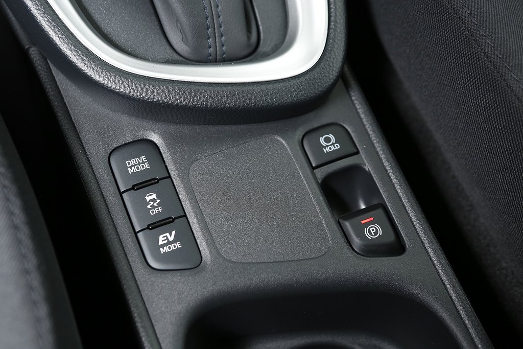 Toyota Yaris Cross 1,5 Hybrid e-CVT Active Motorvärmare 2024