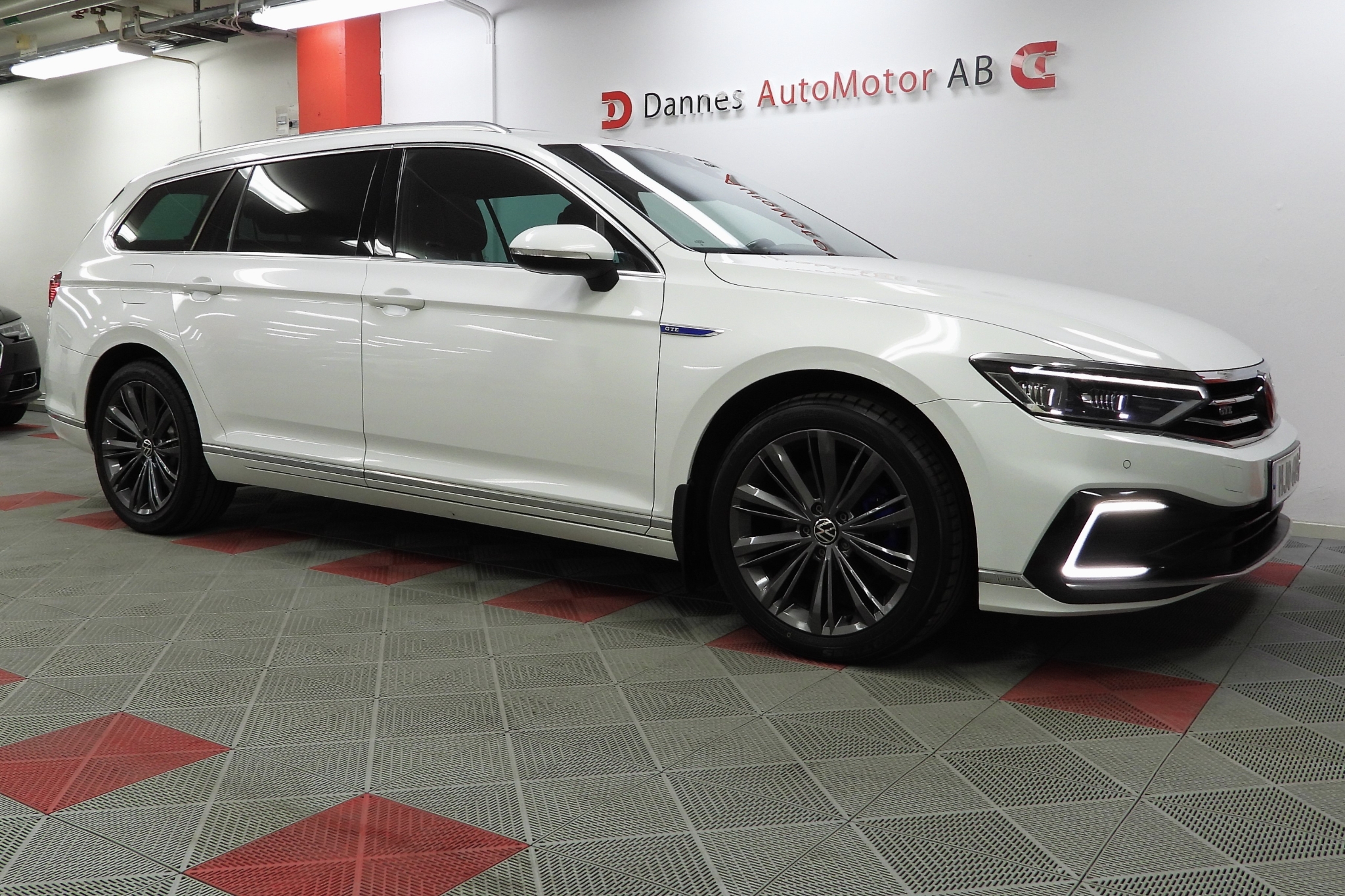 Volkswagen Passat Sportscombi GTE 2021, bild 5/60