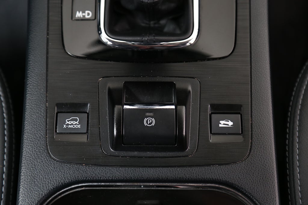 Subaru Outback 2,5i 175hk Ridge AWD Aut Skinn Extraljus Motorv Drag 2017