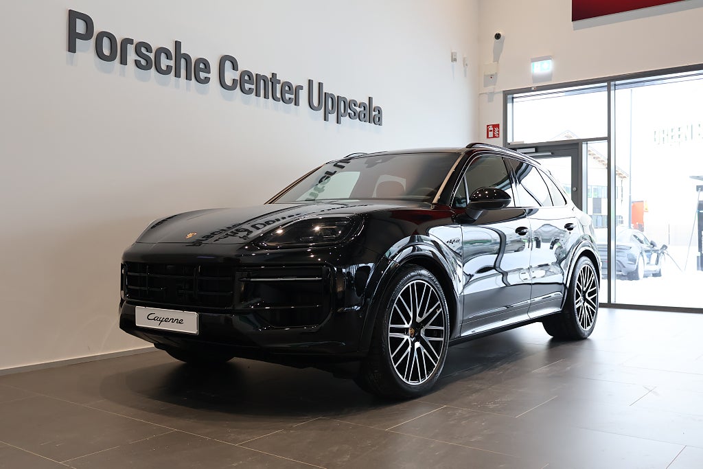 Porsche Cayenne E-Hybrid - Travel Edition