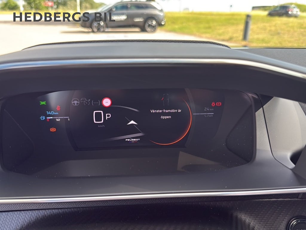 Peugeot 2008 Hybrid 145HK GT thumbnail