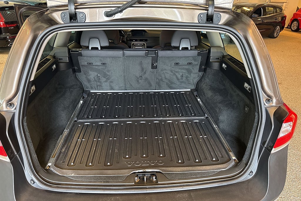 Volvo XC70 D4 AWD Automat Momentum Vämare Drag K-rem Bytt 1 ägare miniatyr 13