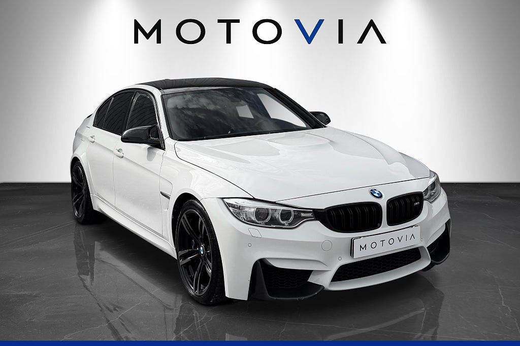 BMW M3 *RESERVERAD* DCT Kolfiber Head-Up H/K Navi Sportavgas