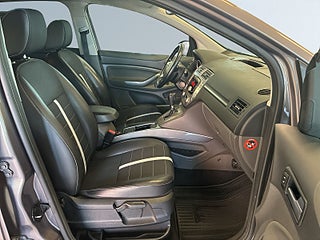 Ford Kuga 2.0 AWD Titanium Dragkrok Mvärme Farthållare S&V-däck – bild 10