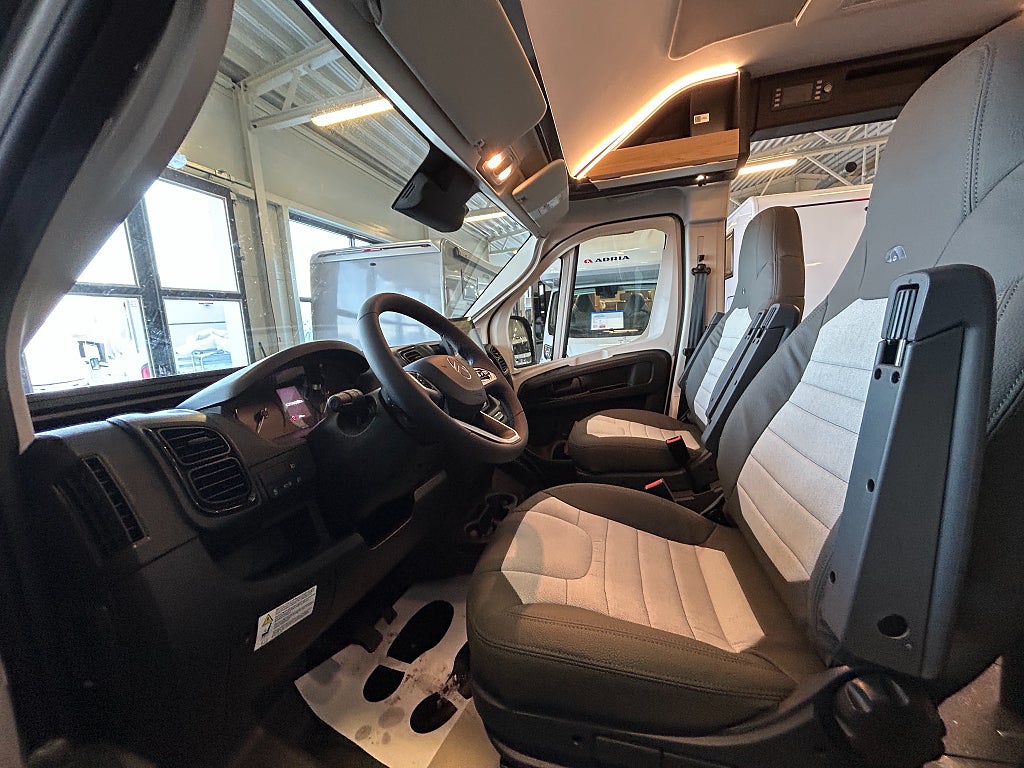 Adria TWIN 640 SLB / Automat / B-körkort / Långbädd  - Adria