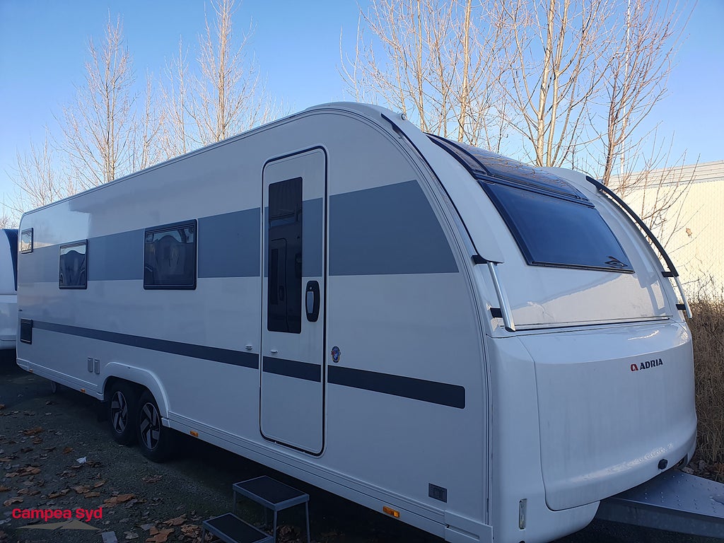 Adria Alpina 753 HK *AC & 30 campingnätter på köpet!