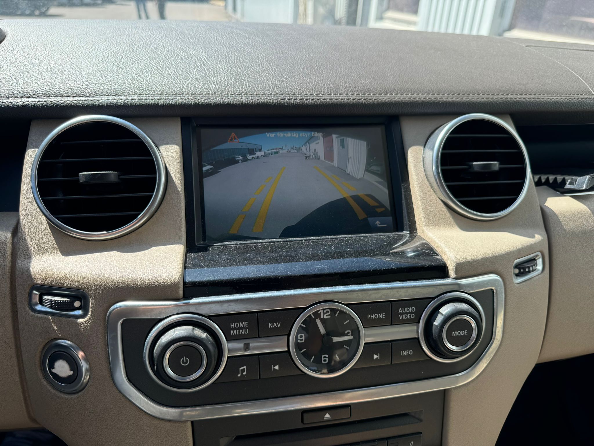 Land Rover Discovery 2011, bild 6/21