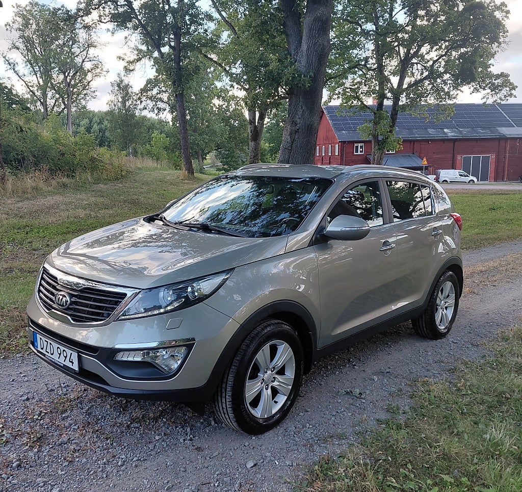 Kia Sportage 1.7 CRDi EX Euro 5 |Rattvärme |Dragkrok|Tonade rutor