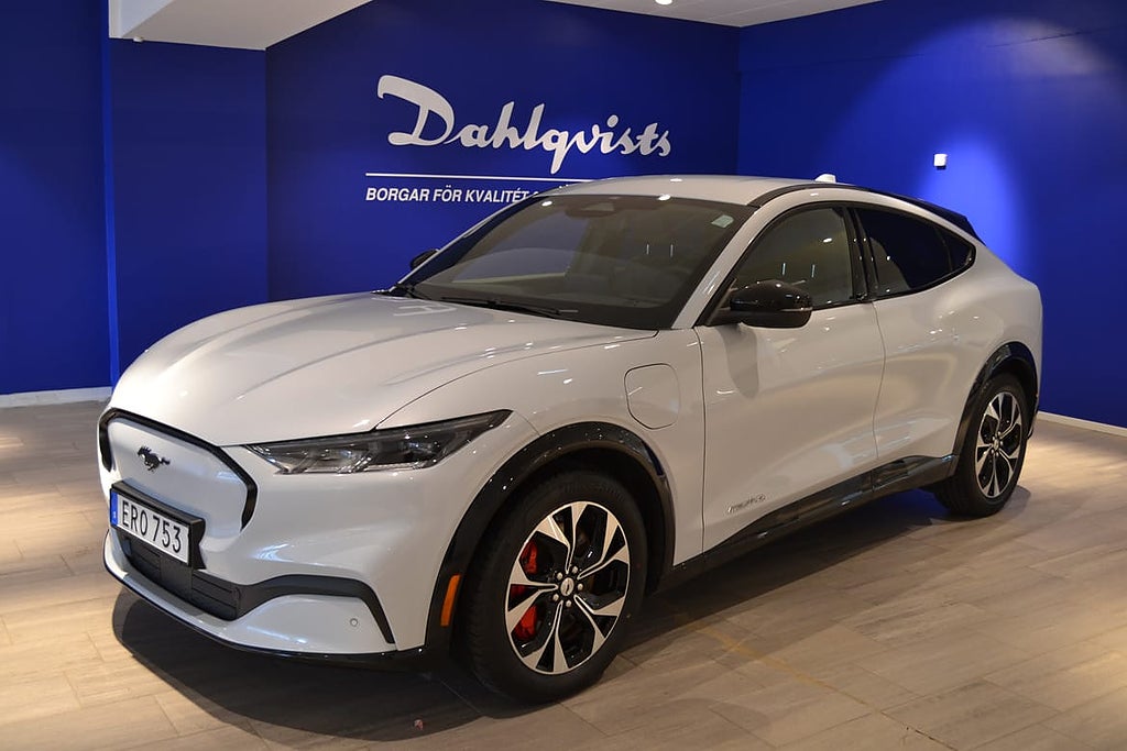 Ford Mustang Mach-E Standard Range AWD , 4,95% Ränta Backkamera Farthållare A