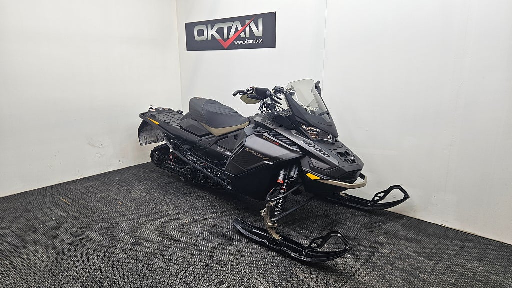Ski-Doo MACH Z 900 ACE Turbo R 
