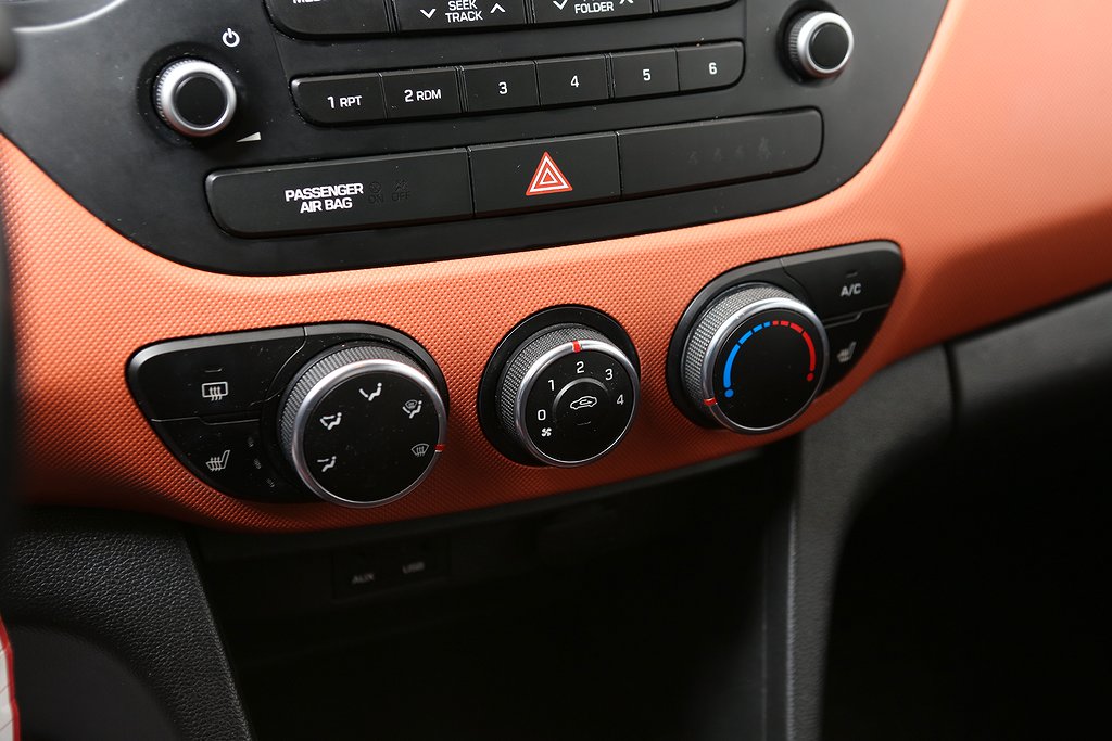 Hyundai i10 1,0 67hk ComfortPlus 1ägare Nyservad + Nybesik 2015