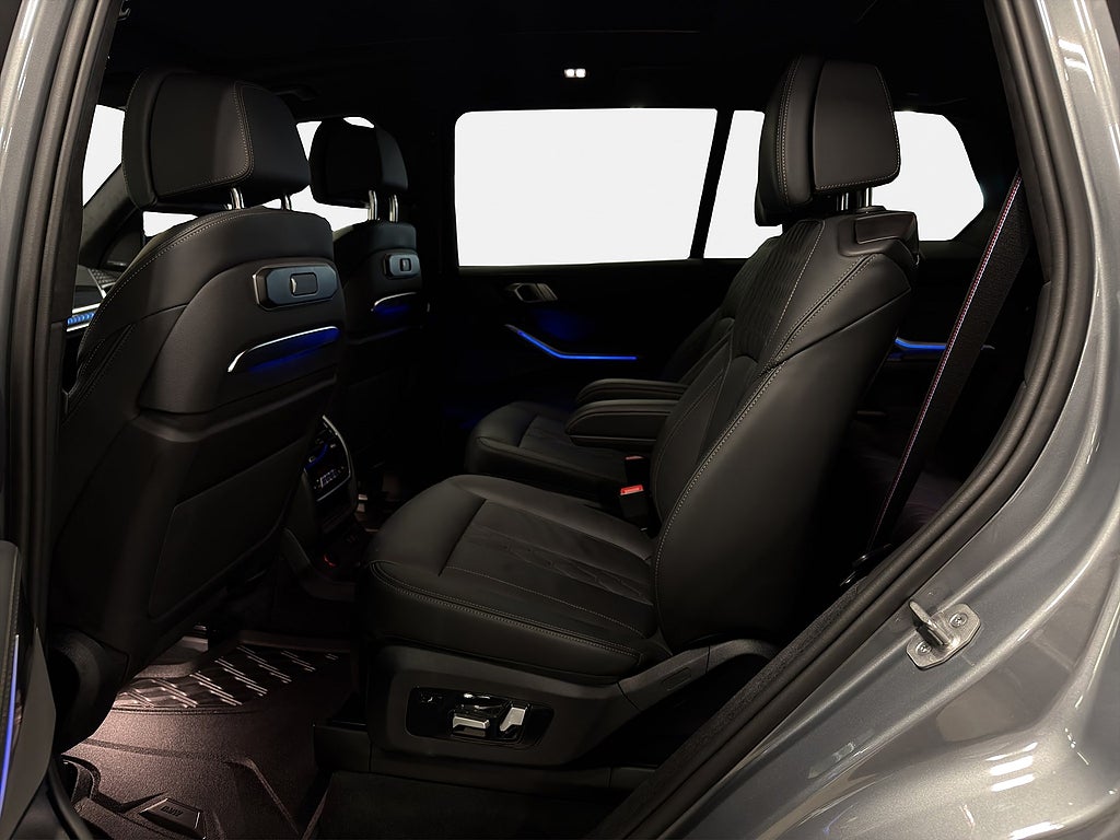 BMW X7 xDrive40d, M-Sport, 6 Sits, Pano, 360, MOMS